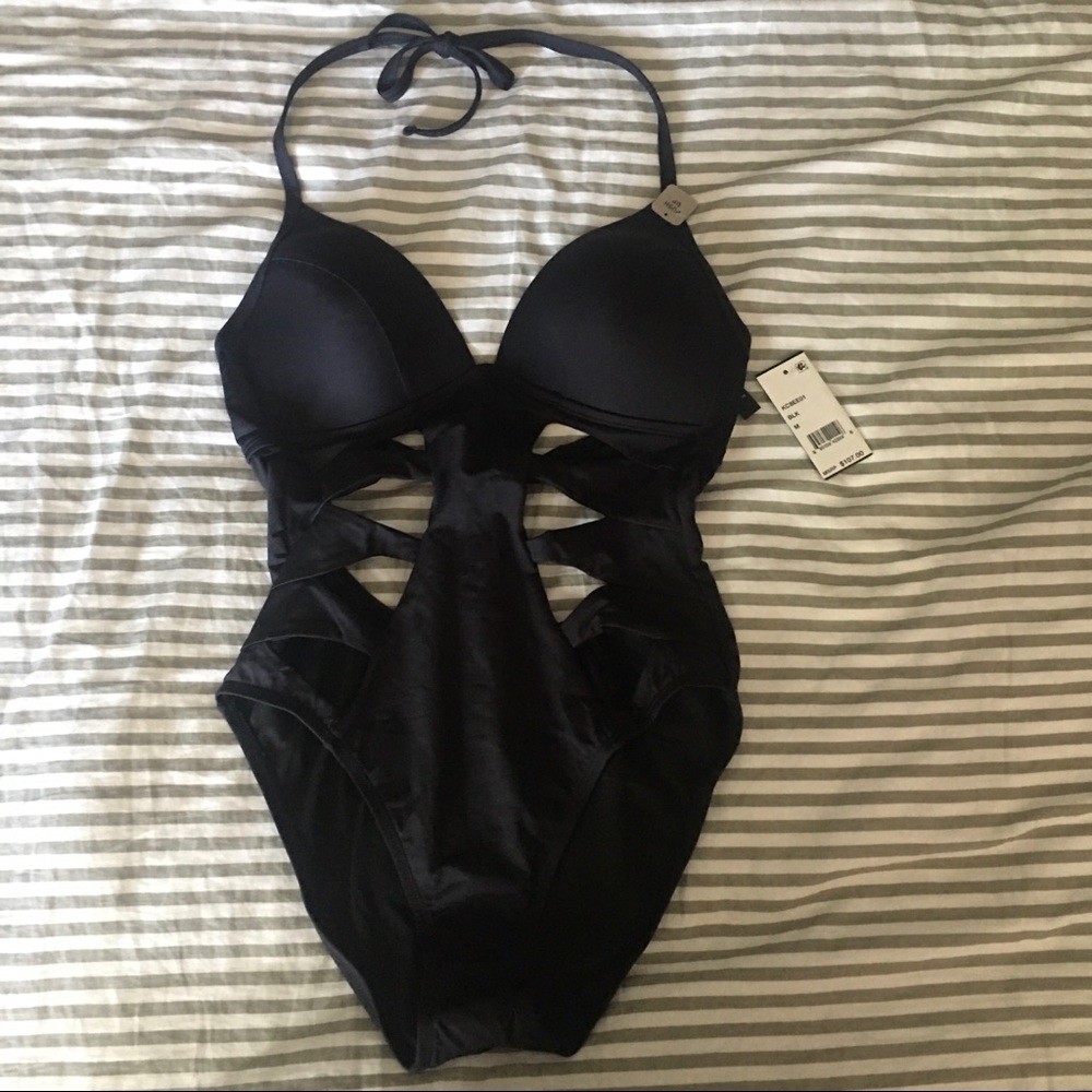 NWT Medium Kenneth Cole One Piece